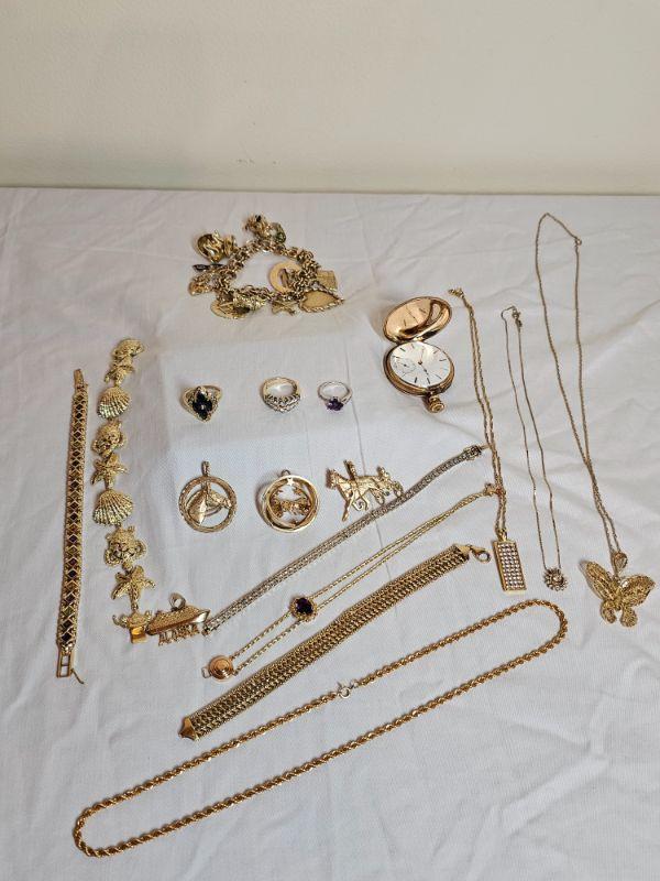 Giant NH Coast Estate GOLD, silver, and costume jewelry auction $1 starting  NO RESERVES and USA shipping on all items | EstateSales.org