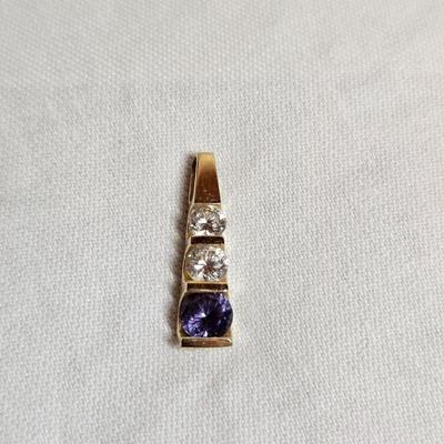 https://www.auctionninja.com/stress-free-estate-services-llc/sales/details/giant-nh-coast-estate-gold-silver-and-costume-jewelry-auction-...