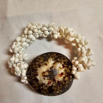 https://www.auctionninja.com/stress-free-estate-services-llc/sales/details/giant-nh-coast-estate-gold-silver-and-costume-jewelry-auction-...