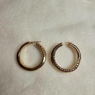 https://www.auctionninja.com/stress-free-estate-services-llc/sales/details/giant-nh-coast-estate-gold-silver-and-costume-jewelry-auction-...
