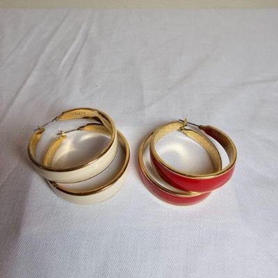 https://www.auctionninja.com/stress-free-estate-services-llc/sales/details/giant-nh-coast-estate-gold-silver-and-costume-jewelry-auction-...