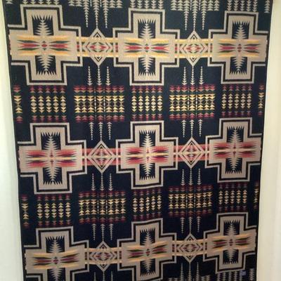 JOSW105 Large Beaver State Pendleton Blanket	Done in popular, native design. This blanket has only been displayed, never used. Comes with...