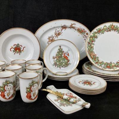 JIFI952 Fitz & Floyd 1977 St Nicholas China Set	Vintage Fitz & Floyd, Japan, St Nicholas China Set
