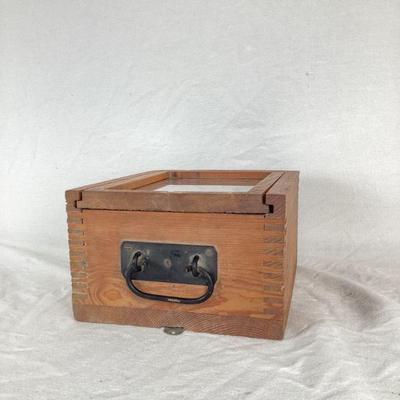 JIFI503 Wooden Display Box Filled With Miniature Collectibles	Dovetail detail on the sides of boxÂ with brass dollhouse accessories
