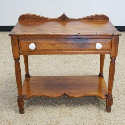 1194	ANTIQUE COUNTRY PINE 1 DRAWER STAND WITH SCROLLED AND POINTED SPLASH AND TURNED LEGS, APPROXIMATELY 15 IN X 30 IN X 28 IN
