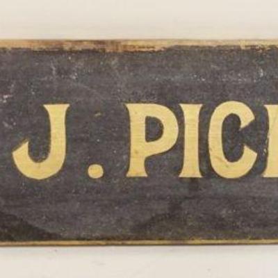 1256	ANTIQUE PAINTED COUNTRY DOCTORS SIGN W/GILT LETTERING, APPROXIMATELY 20 IN X 6 IN, DOUBLE SIDED
