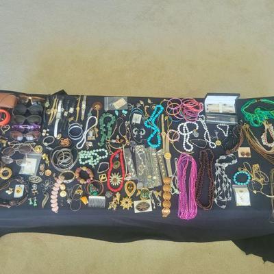 Fine Jewelry, Costume Jewelry and Watches