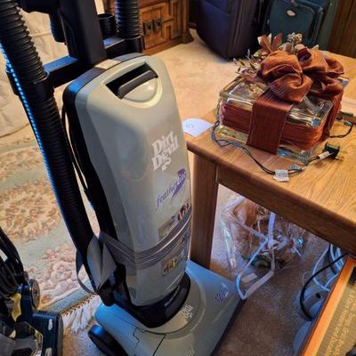 DIRT DEVIL Vacuumm
