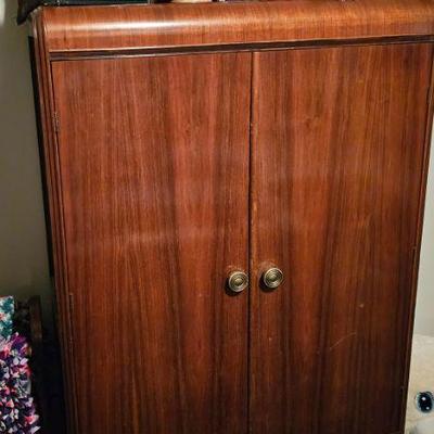 Vintage armoire 