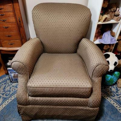 Lot 55 - Craftmaster Upholstered Swivel Armchair 