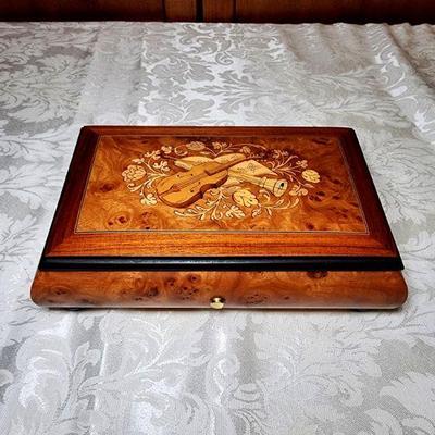 Lot 64 - Reuge Romance Music Box 