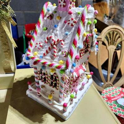 Lot 77 - Valerie Parr Hill Illuminated Gingerbread House #1 
