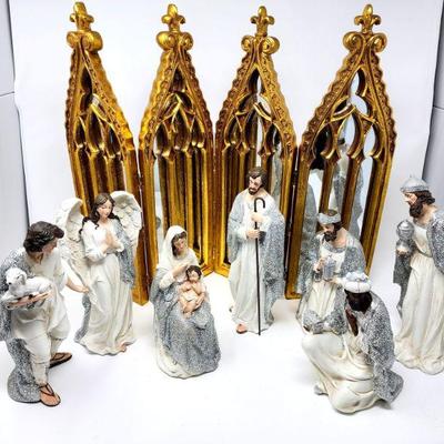 Lot 90 - Valerie Parr Hill Silver / Gold Glistening Nativity Set 