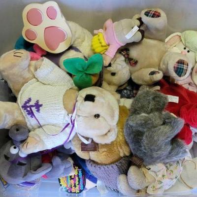 #10534 â€¢ Tote Of Stuffed Animals
