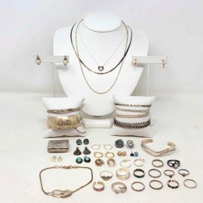 #900 â€¢ Sterling Silver Necklaces, Ring, Earrings & Bracelets, 183g
