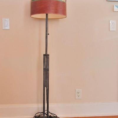 UGONE & THIMAS FLOOR LAMP