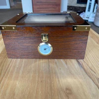 HUMIDOR