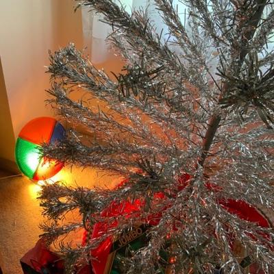 Aluminum Christmas tree wow and real total in color wheel