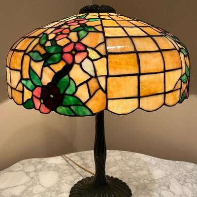 Antique Chicago Mosaic Table Lamp in a beautiful floral design and measuring about 25 inches tall. Features a single socket and pull...