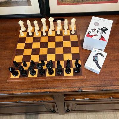 Lot 59 - chess set, cards, max fit