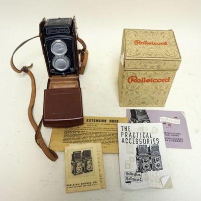 1057	ROLLEICORD III CAMERA WITH CASE AND BOX
