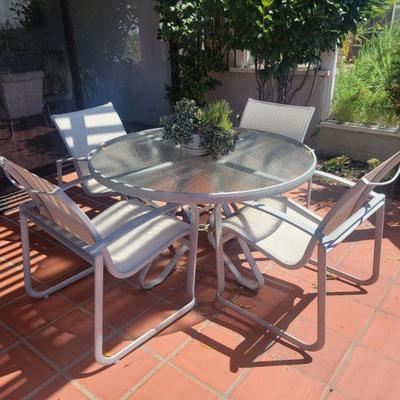Outdoor patio set
