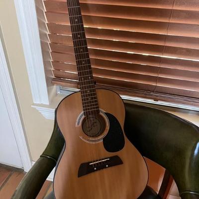 Childâ€™s guitar $25