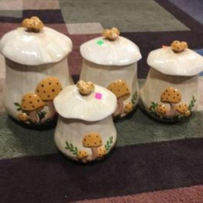 Arnel's Merry Muhshrooms
