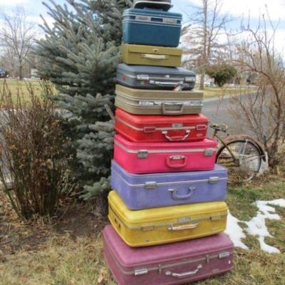 lots of vintage luggage