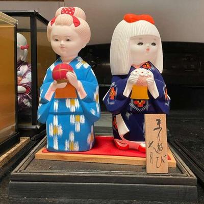 PCT081- Ceramic Japanese Dolls