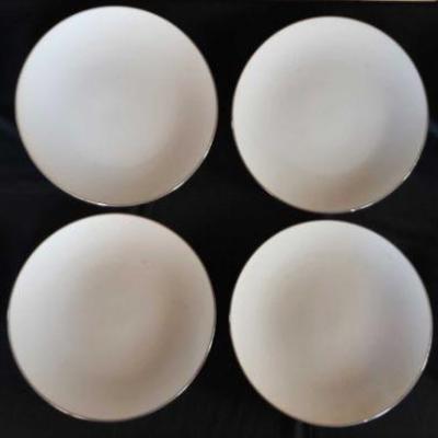 PCT165 - Noritake 10-inch Dinner Plates (8)