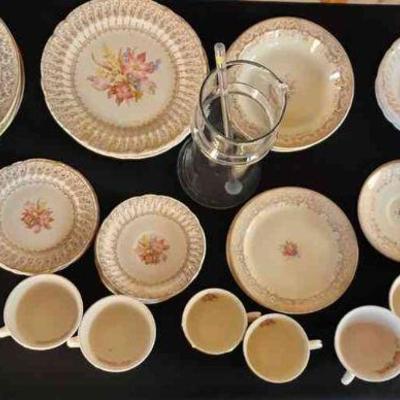 PCT119 - Vintage Dinnerware - Smith Taylor, French Saxon 22k & More (50+ Pcs)
