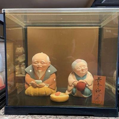 PCT082- Another Vintage Ceramic Obaasan & Ojiisan Figurines in Glass Display Case