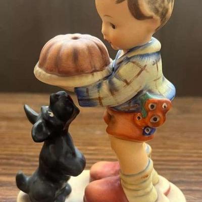 PCT121- Hummel Goebel â€œBegging His Shareâ€ Figurine