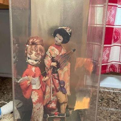 PCT098- Vintage Japanese Geisha Dolls in Plastic Display Case
