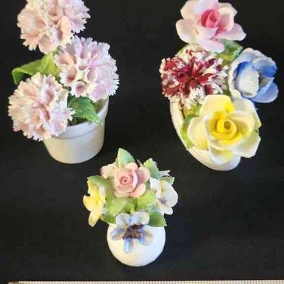 PCT139 - Royal Adderly And Radnor Bone China Floral Bouquets (3)