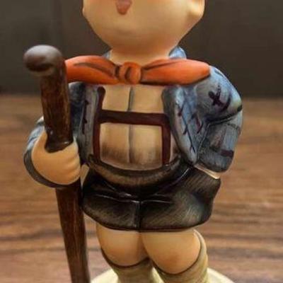 PCT130- Hummel Goebel â€œLittle Hikerâ€ Figurine