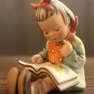 PCT114- Collectible Hummel Goebel â€œBookwormâ€ Figurine