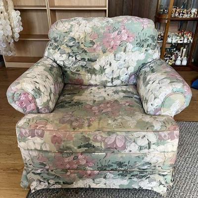 PCT090- Large Floral Print Arm Chair