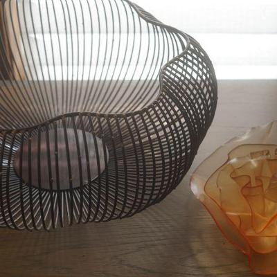 Wire Metal Basket, Lighted Rose