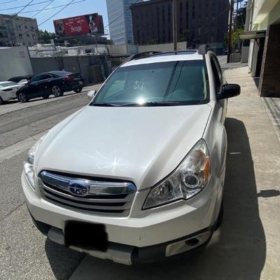2010 Subaru Outback 3.6R Limited. 
4 Door SUV AWD