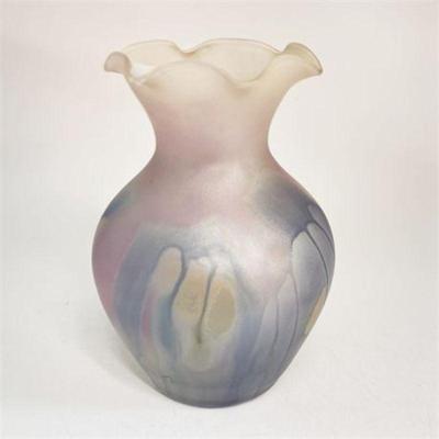Lot 019   2 Bid(s)
Nouveau Art Glass Reuven Vase