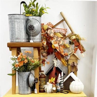 Lot 029   2 Bid(s)
Decorative Autumn Accent Decor Collection