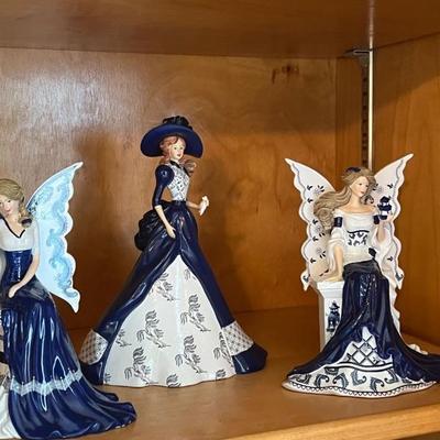 Blue williw figurines