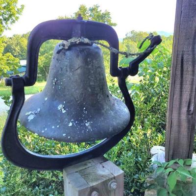 Another bell, slightly smaller but still very large. Great sound!