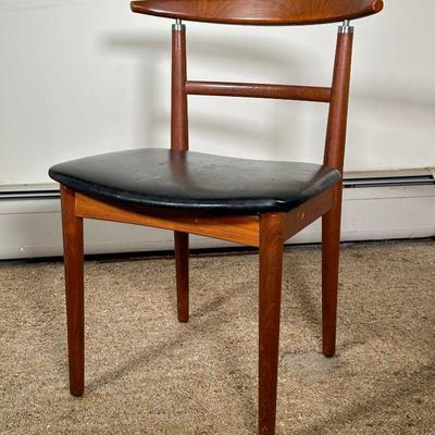 CURVED BACK DESK CHAIR | Curved ladder-back chair with black leather cushions band spindle legs. - l. 21 x w. 18 x h. 30 in 