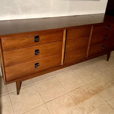 Mid-Century Modern Bassett 9-Drawer Lowboy Dresser