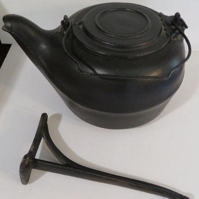 cast iron tea kettle