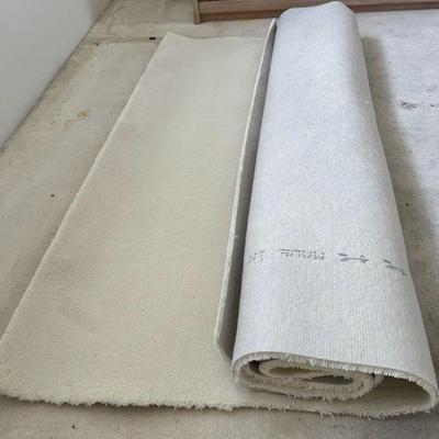 MFL007 Scrap Roll Of White Carpet
