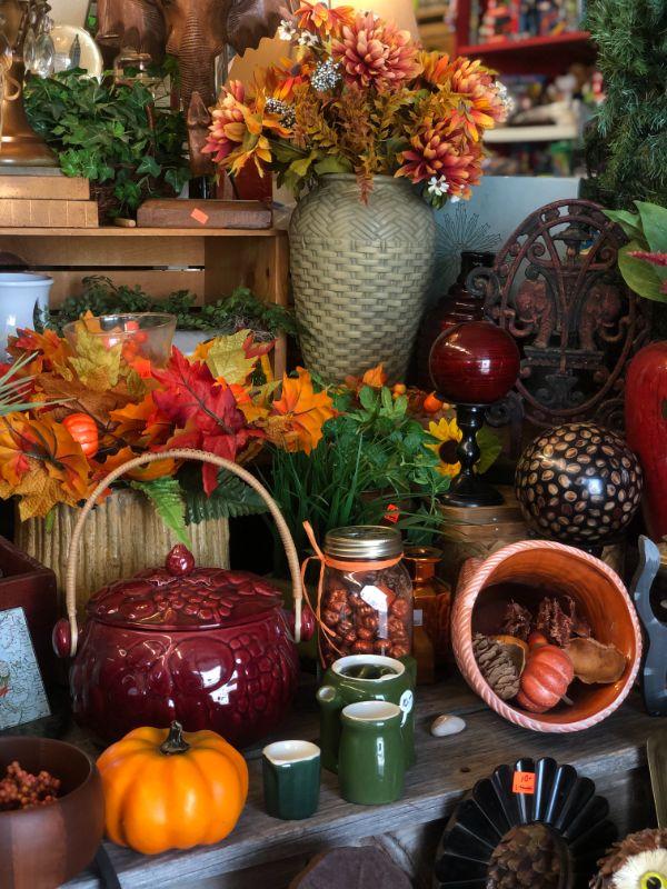 🏈🎉Score Big at Our Estate Sale Outlet this Weekend!